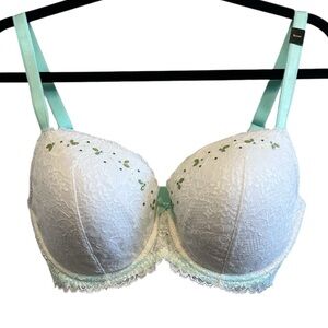 Victoria's Secret White and Mint Lace Bra Dream Angels Collection 36DDD